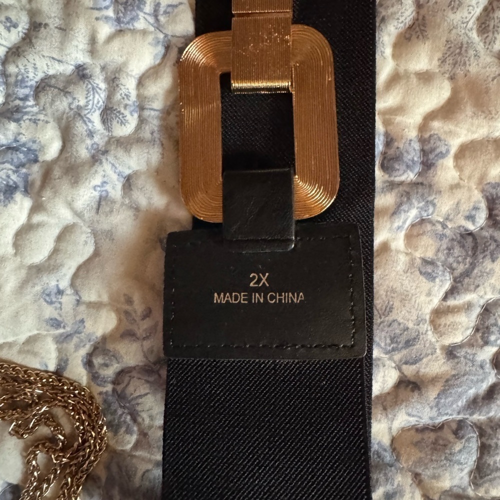 Black Belt with Gold Chain Accent - Picture 6 of 7
